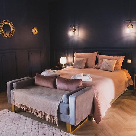 Maison D'Hotes De Charme "La Belle Dame Sans Regrets" Talairan Eksteriør bilde