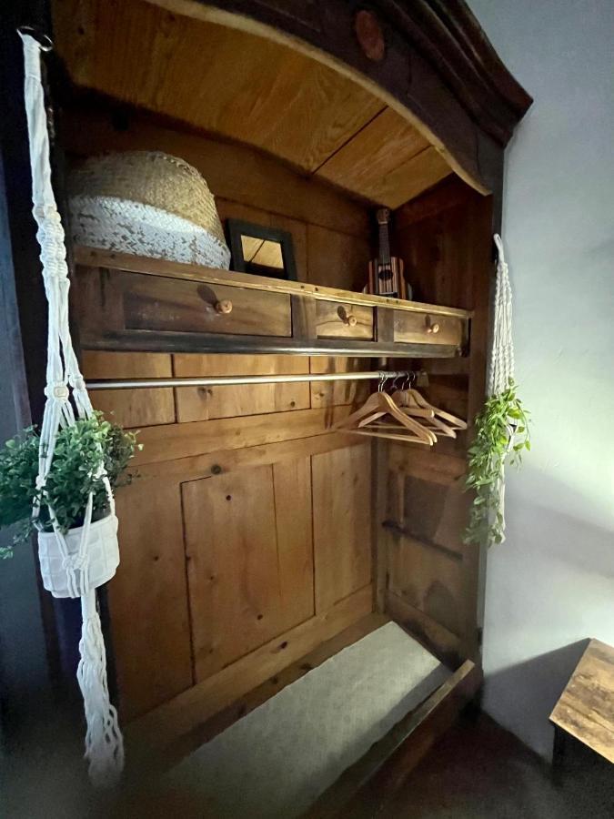 Maison D'Hotes De Charme "La Belle Dame Sans Regrets" Talairan Eksteriør bilde