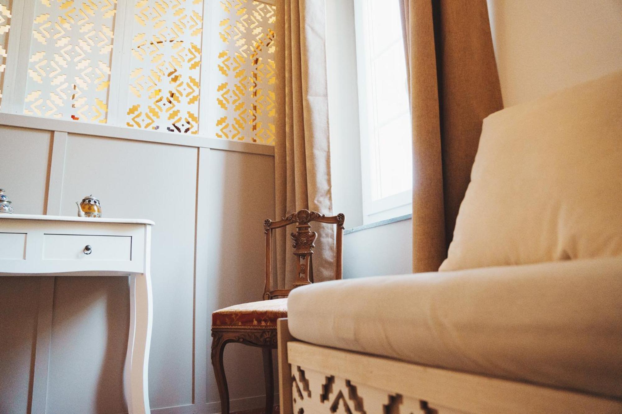 Maison D'Hotes De Charme "La Belle Dame Sans Regrets" Talairan Eksteriør bilde