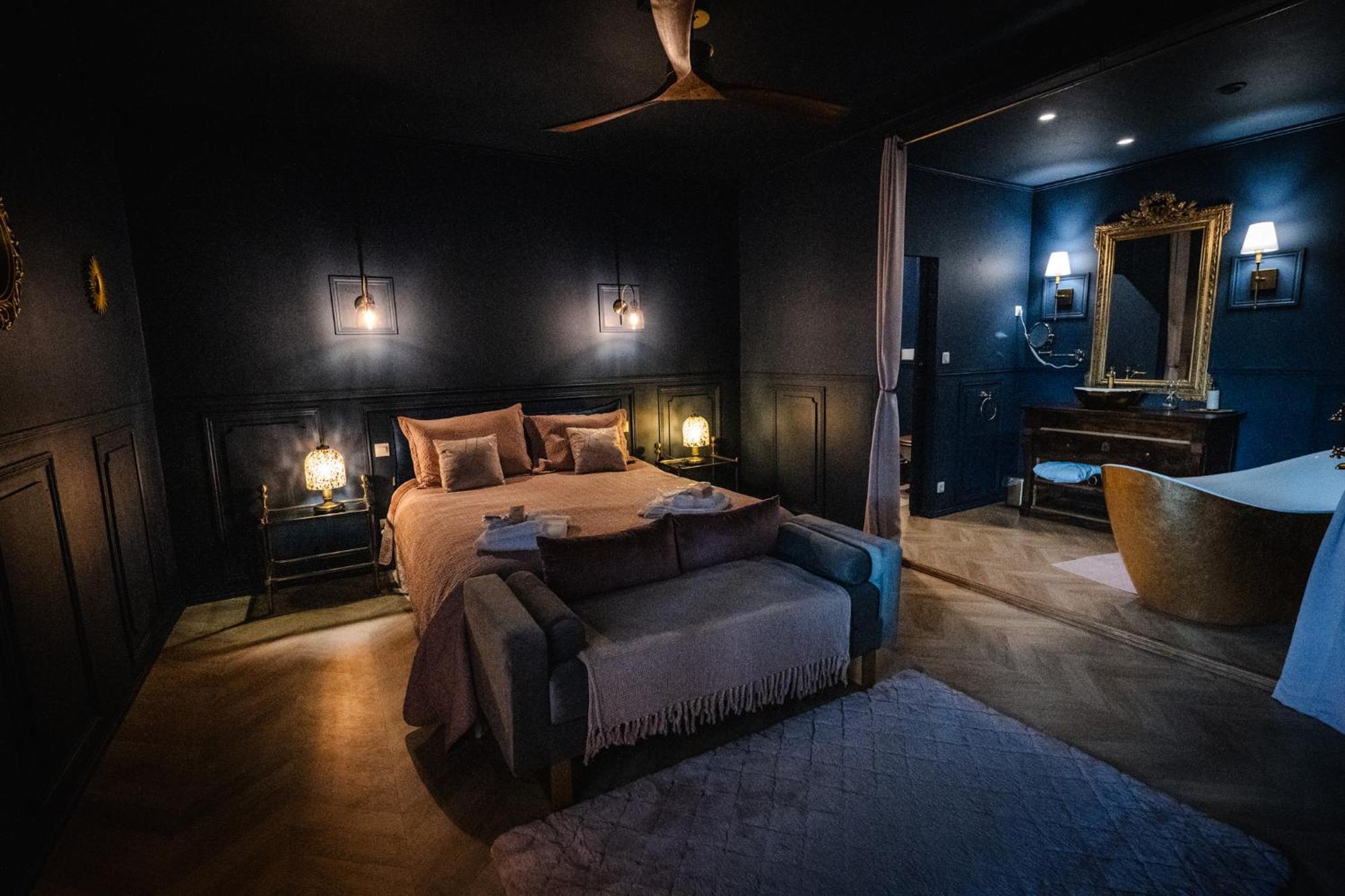 Maison D'Hotes De Charme "La Belle Dame Sans Regrets" Talairan Eksteriør bilde