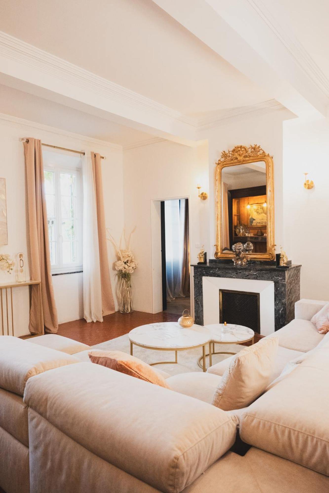 Maison D'Hotes De Charme "La Belle Dame Sans Regrets" Talairan Eksteriør bilde